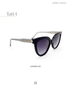 anahickmanneyewear_471432892_18102631060476081_8190436731731117431_n